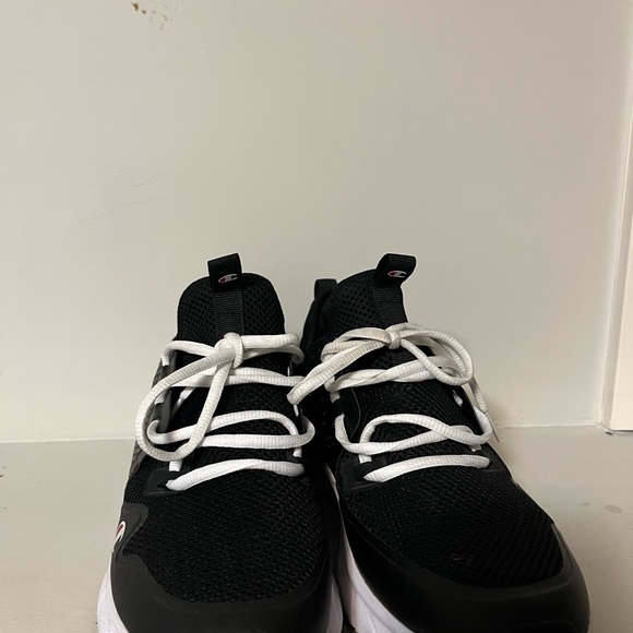 Champion - Picture 4 of 4